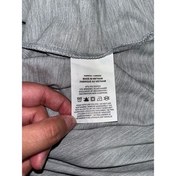 Nike Dri-Fit Women's Grey Cropped Hoodie Size XL - Picture 2 of 9